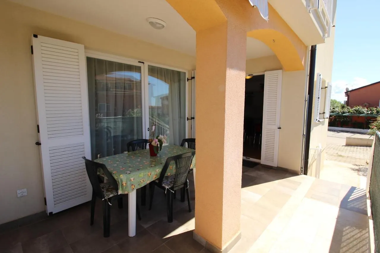 Marijana Apartment Novigrad